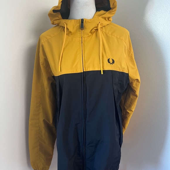 Men's Sailing Jacket Hood Windbreaker Lined Jacket Fred Perry Sz S - Picture 1 of 13